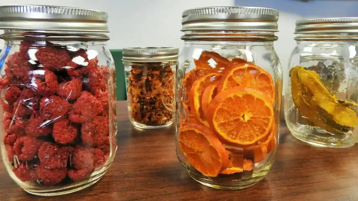 Dehydrating Food - fruits